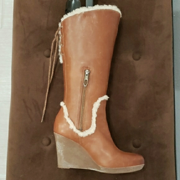 UGG Boots - Genuine Leather - Picture 3 of 14